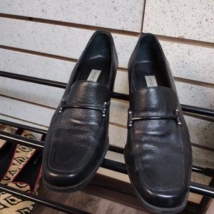 Black loafers from Wesley & Co. size 7M - in Excellent Used Condition